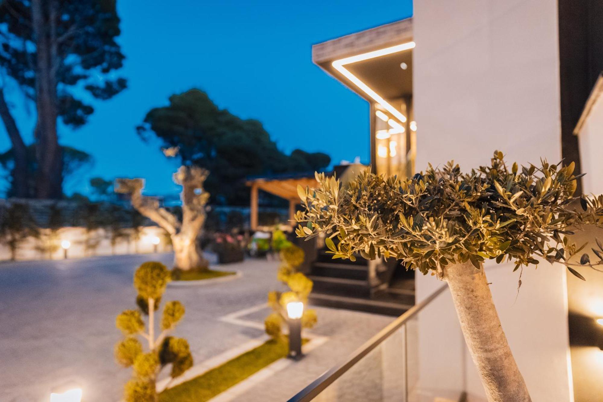 Hotel Beke Влёра Экстерьер фото