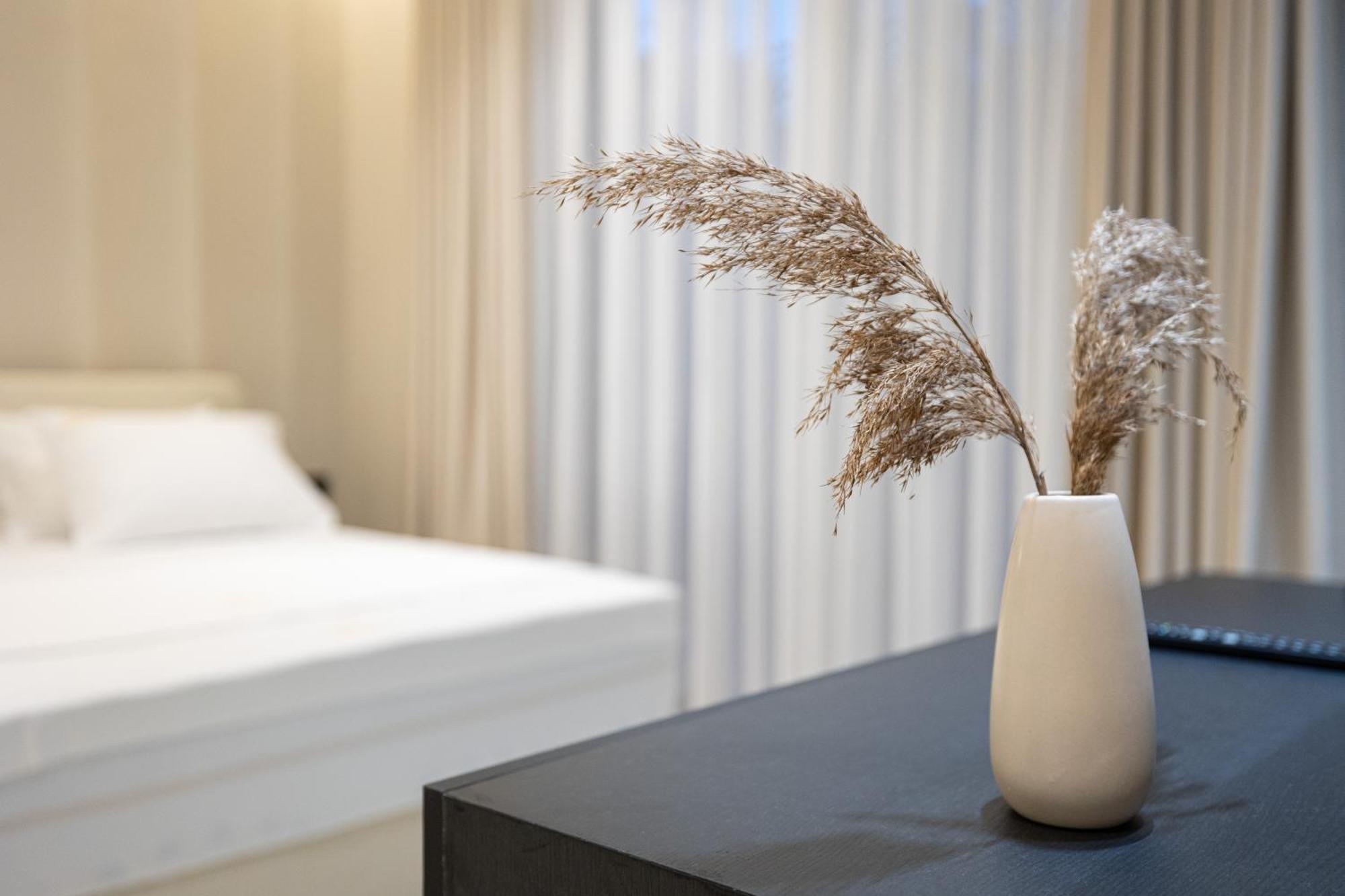 Hotel Beke Влёра Экстерьер фото
