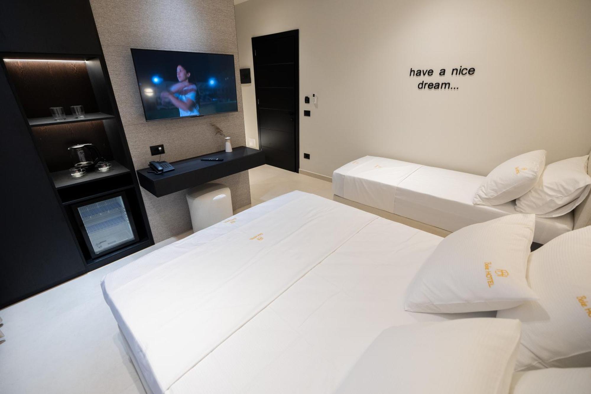 Hotel Beke Влёра Экстерьер фото