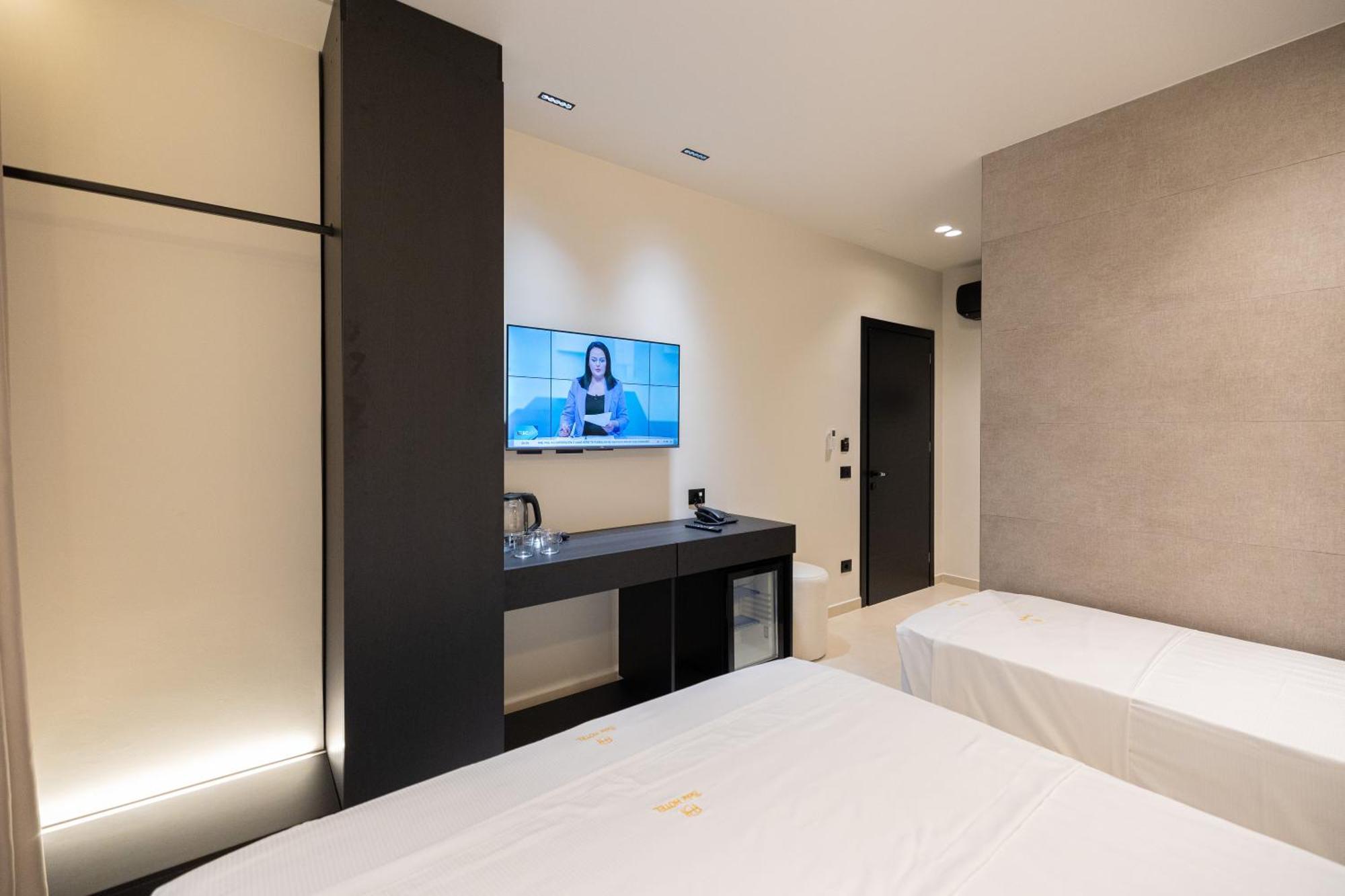 Hotel Beke Влёра Экстерьер фото