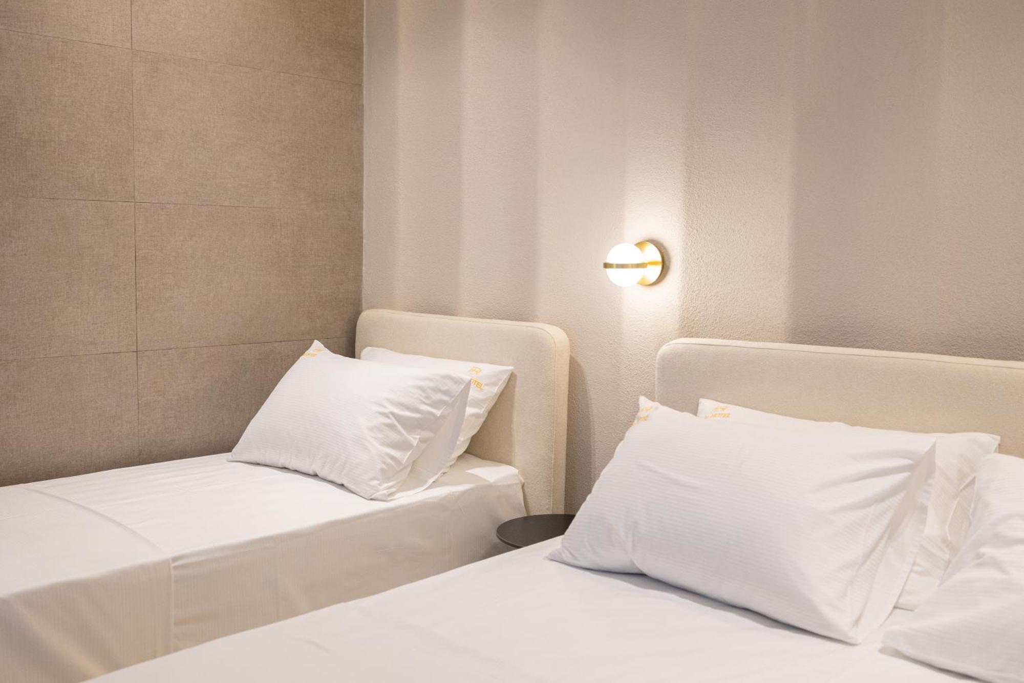 Hotel Beke Влёра Экстерьер фото